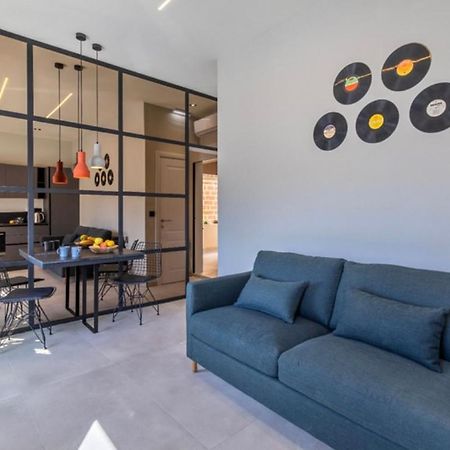 מוסטה New - Designer Finished 1 Bedroom Apartment A 5 Minutes Ferry Away From Valletta מראה חיצוני תמונה